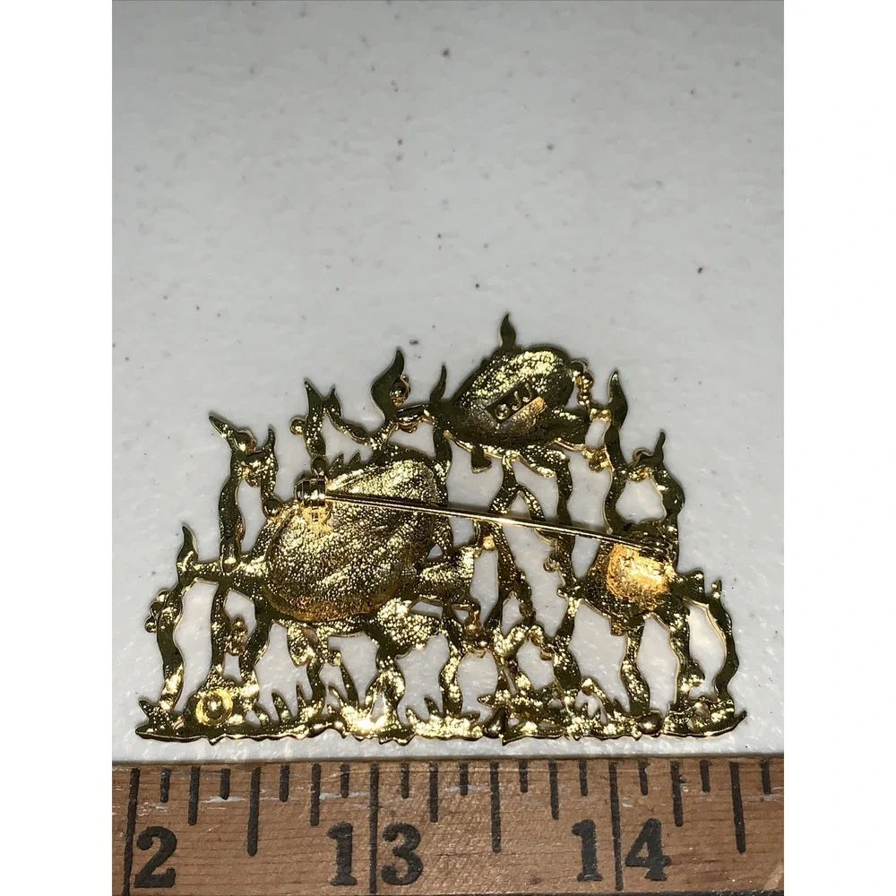 Vintage Signed Jonette (JJ) Goldtone Under‎ the Sea Fish Seaweed Brooch Reef Pin